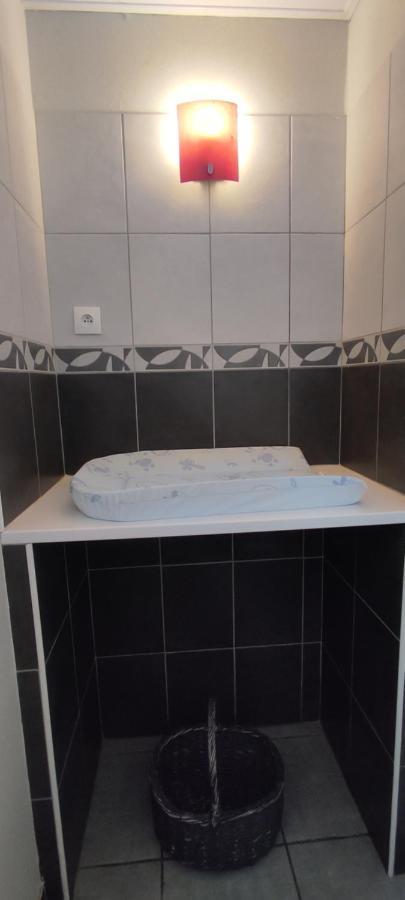 Aux Trois Rois Hotel Pont-Sur-Yonne ภายนอก รูปภาพ