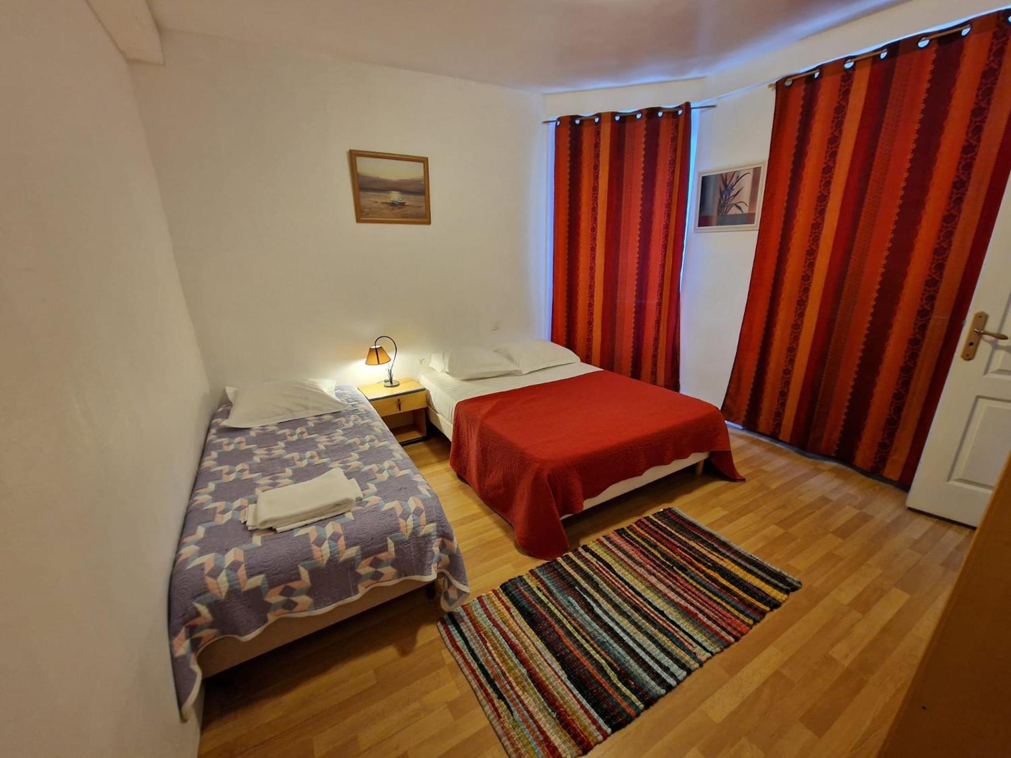 Aux Trois Rois Hotel Pont-Sur-Yonne ภายนอก รูปภาพ