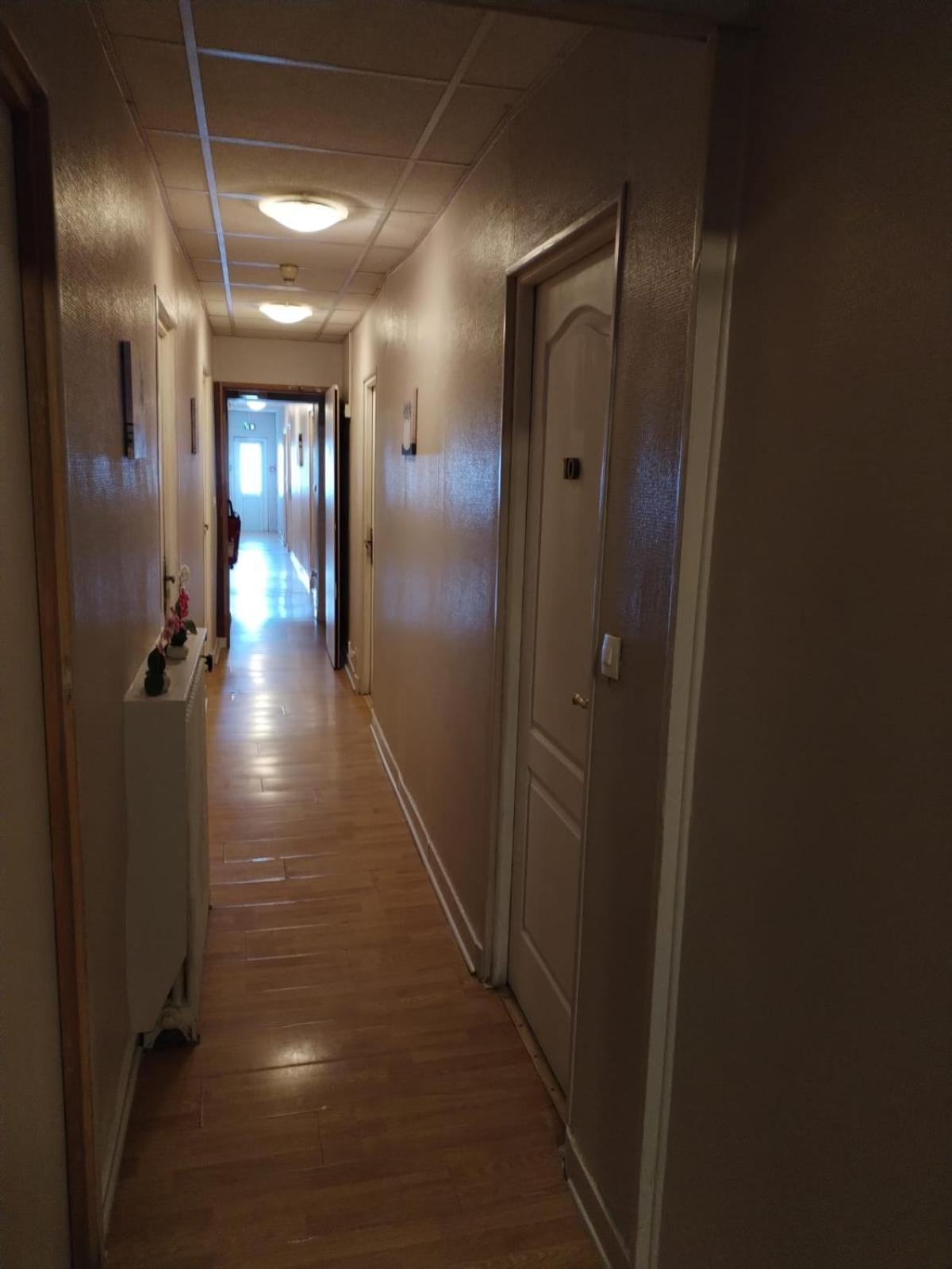 Aux Trois Rois Hotel Pont-Sur-Yonne ภายนอก รูปภาพ